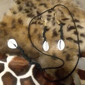 Necklace earring set